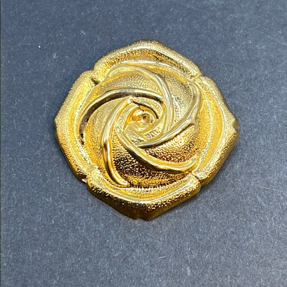 Vintage gold tone rose scarf clip